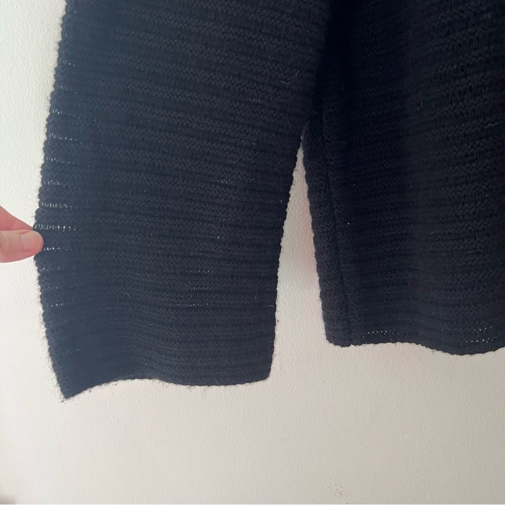 Theory Black Cashmere Sweater Horizontal Rib Size Small Minimalist Quiet Luxury - Picture 4 of 10